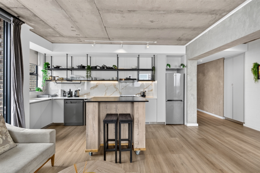 2 Bedroom Property for Sale in Sea Point Western Cape